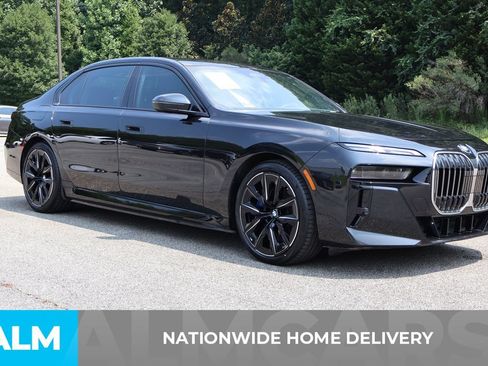 Used 2023 BMW i7 xDrive60 AWD/4WD image 4