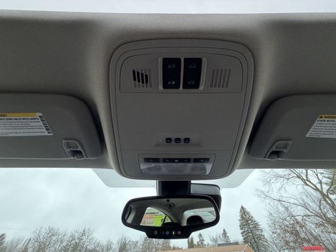 Used 2017 Buick Regal Premium w/ Driver Confidence Package #2 image 19