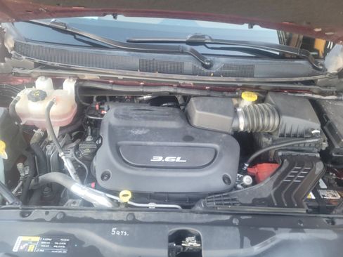 Used 2017 Chrysler Pacifica Limited w/ UConnect Theater Package FWD image 10