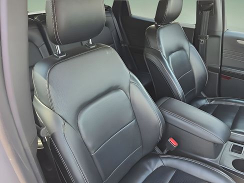 Certified 2024 Ford Escape Platinum AWD/4WD image 32