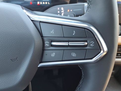 New 2026 Chevrolet Equinox ACTIV w/ Convenience Package III FWD image 20
