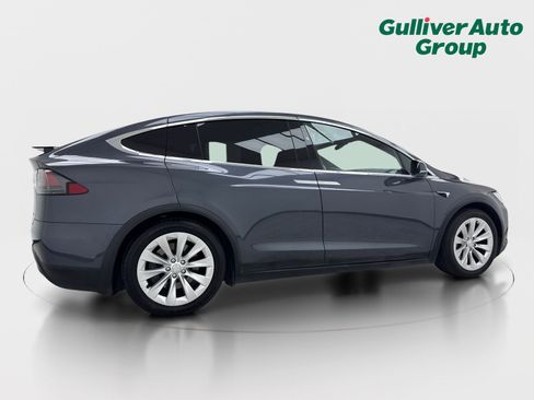 Used 2018 Tesla Model X 75D AWD/4WD image 9