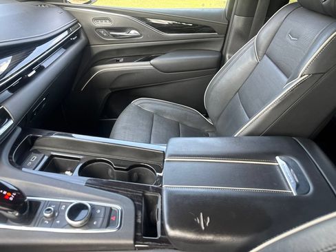 Used 2021 Cadillac Escalade ESV Sport w/ Driver Assist Tech Package AWD/4WD image 13