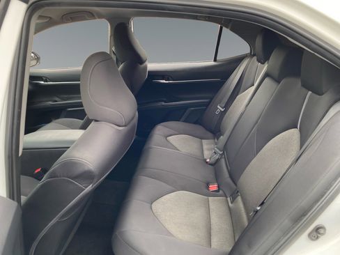 Used 2022 Toyota Camry LE image 13