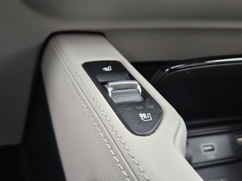 Used 2021 Kia Telluride EX w/ EX Premium Package image 18