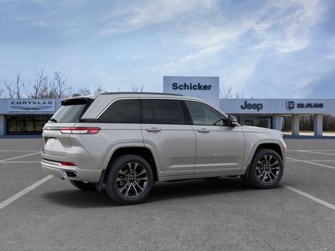 New 2025 Jeep Grand Cherokee Overland w/ Adv Protech Group III AWD/4WD image 26