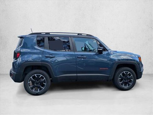 Used 2023 Jeep Renegade Trailhawk image 4