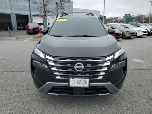 Certified 2024 Nissan Rogue SL w/ SL Premium Package FWD image 9