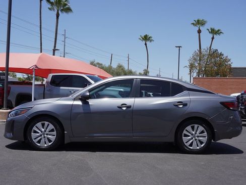 Used 2024 Nissan Sentra S FWD image 2