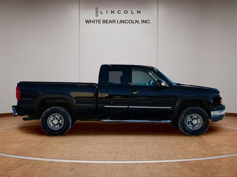 Used 2005 Chevrolet Silverado 2500 LT w/ Snow Plow Prep Package image 4