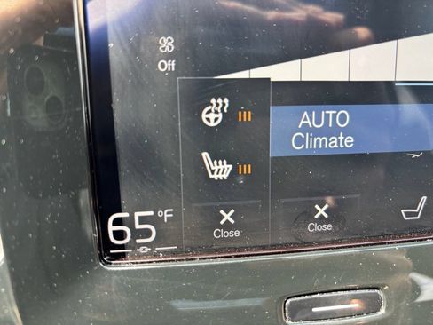 Used 2019 Volvo XC40 T5 R-Design AWD/4WD image 14