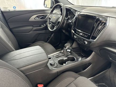 Certified 2023 Chevrolet Traverse LT FWD image 30