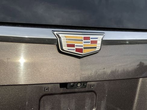 Used 2018 Cadillac Escalade ESV Luxury image 47