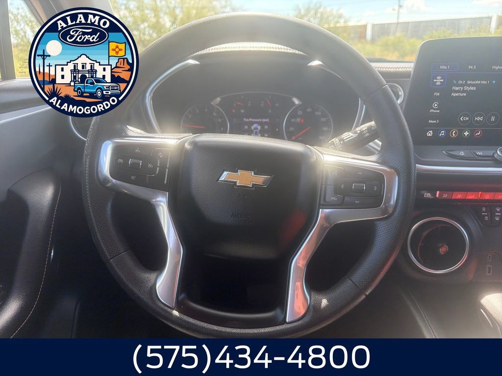 Used 2023 Chevrolet Blazer LT FWD image 14