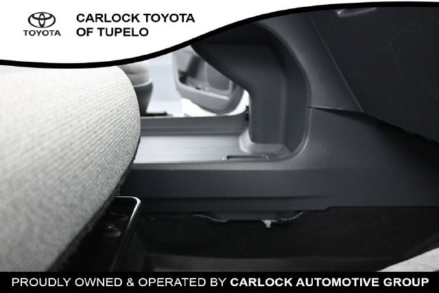 Used 2023 Toyota Sienna LE FWD image 41