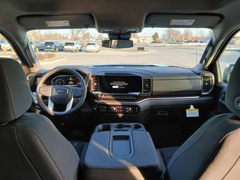 New 2026 GMC Sierra 1500 SLE image 23