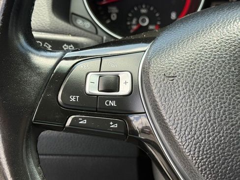 Used 2017 Volkswagen Passat 1.8T SE FWD image 18