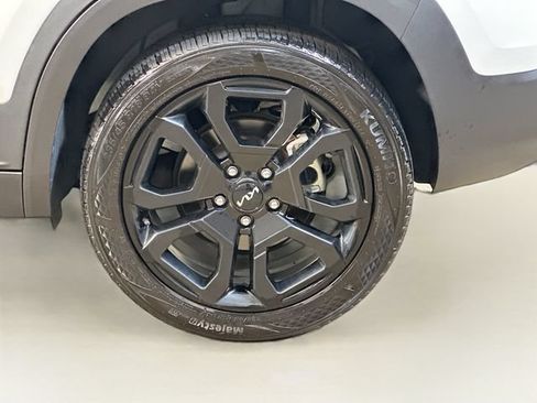Used 2024 Kia Seltos X-Line AWD/4WD image 6