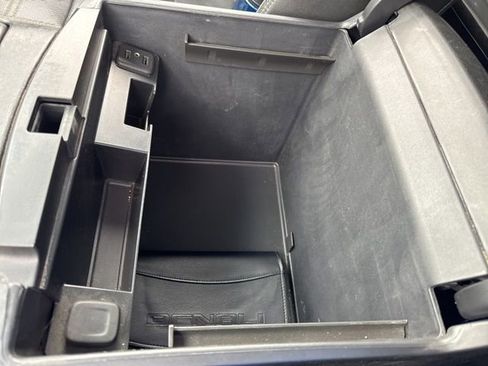 Used 2020 GMC Yukon XL Denali image 17