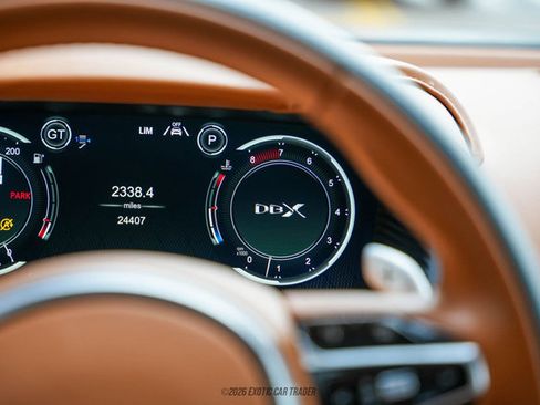 Used 2021 Aston Martin DBX image 33