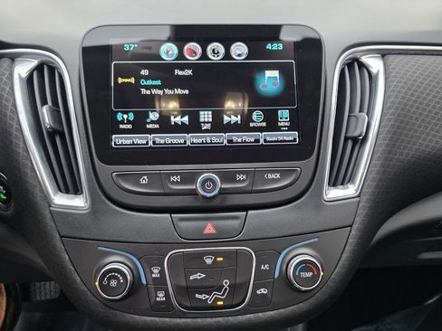 Used 2016 Chevrolet Malibu LT image 13