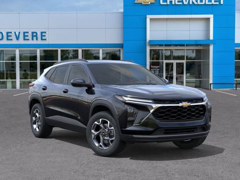 New 2026 Chevrolet Trax LT w/ Sunroof Package FWD image 10
