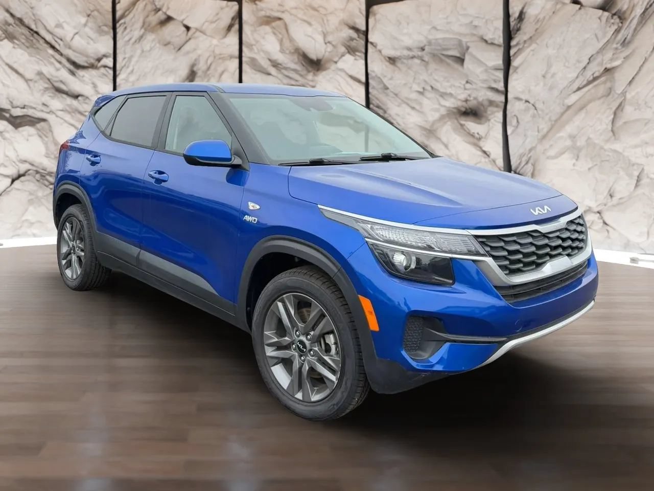 Used 2023 Kia Seltos LX AWD/4WD image 3