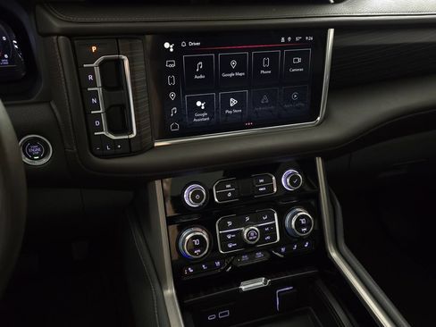 Used 2022 GMC Yukon XL Denali AWD/4WD image 30