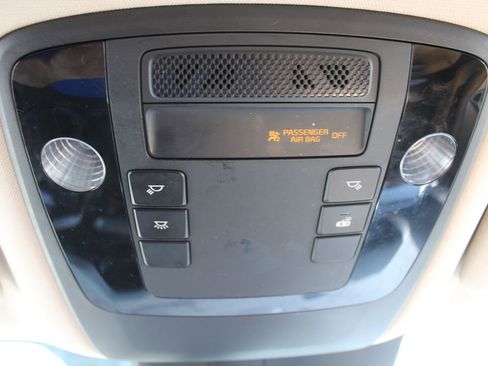 Used 2022 Kia Carnival LX FWD image 57