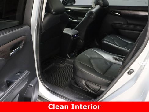 Used 2022 Toyota Highlander Platinum image 31