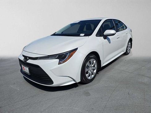 Used 2026 Toyota Corolla LE FWD image 7