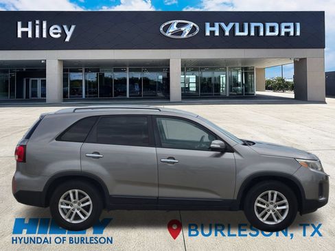 Used 2015 Kia Sorento LX FWD image 3