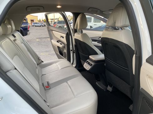 Used 2024 Nissan Ariya FWD image 25