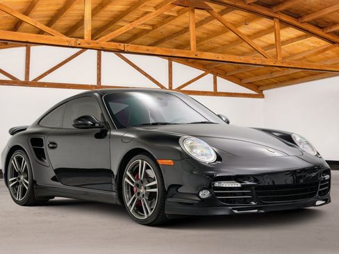 Used 2013 Porsche 911 4 Coupe image 7