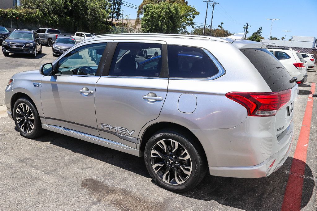 Used 2018 Mitsubishi Outlander GT AWD/4WD image 6