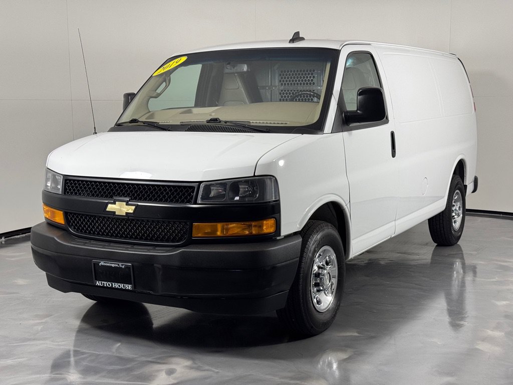 Used 2019 Chevrolet Express 2500 w/ Driver Convenience Package RWD image 9
