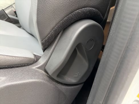 Used 2017 Ford Transit Connect XL image 13