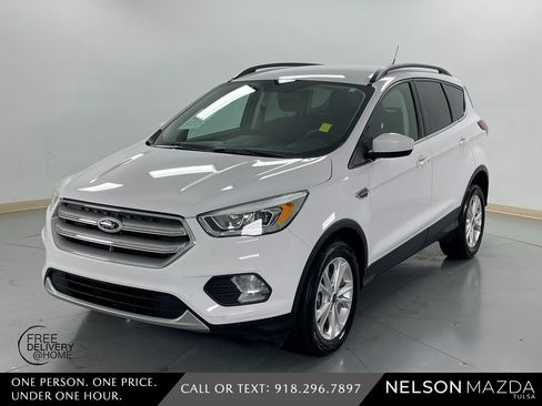 Used 2019 Ford Escape SEL image 1
