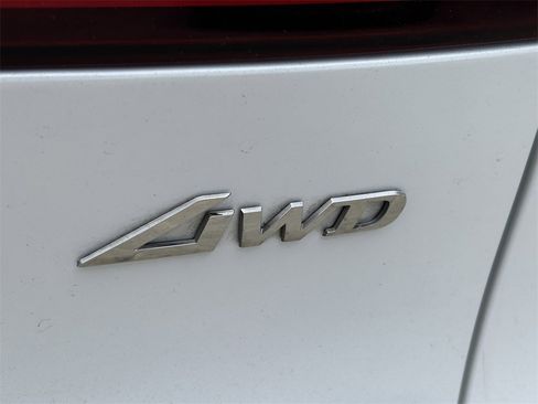 Used 2025 Genesis GV70 2.5T image 13