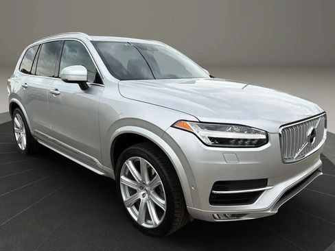 Used 2018 Volvo XC90 T6 Inscription w/ Convenience Package AWD/4WD image 3
