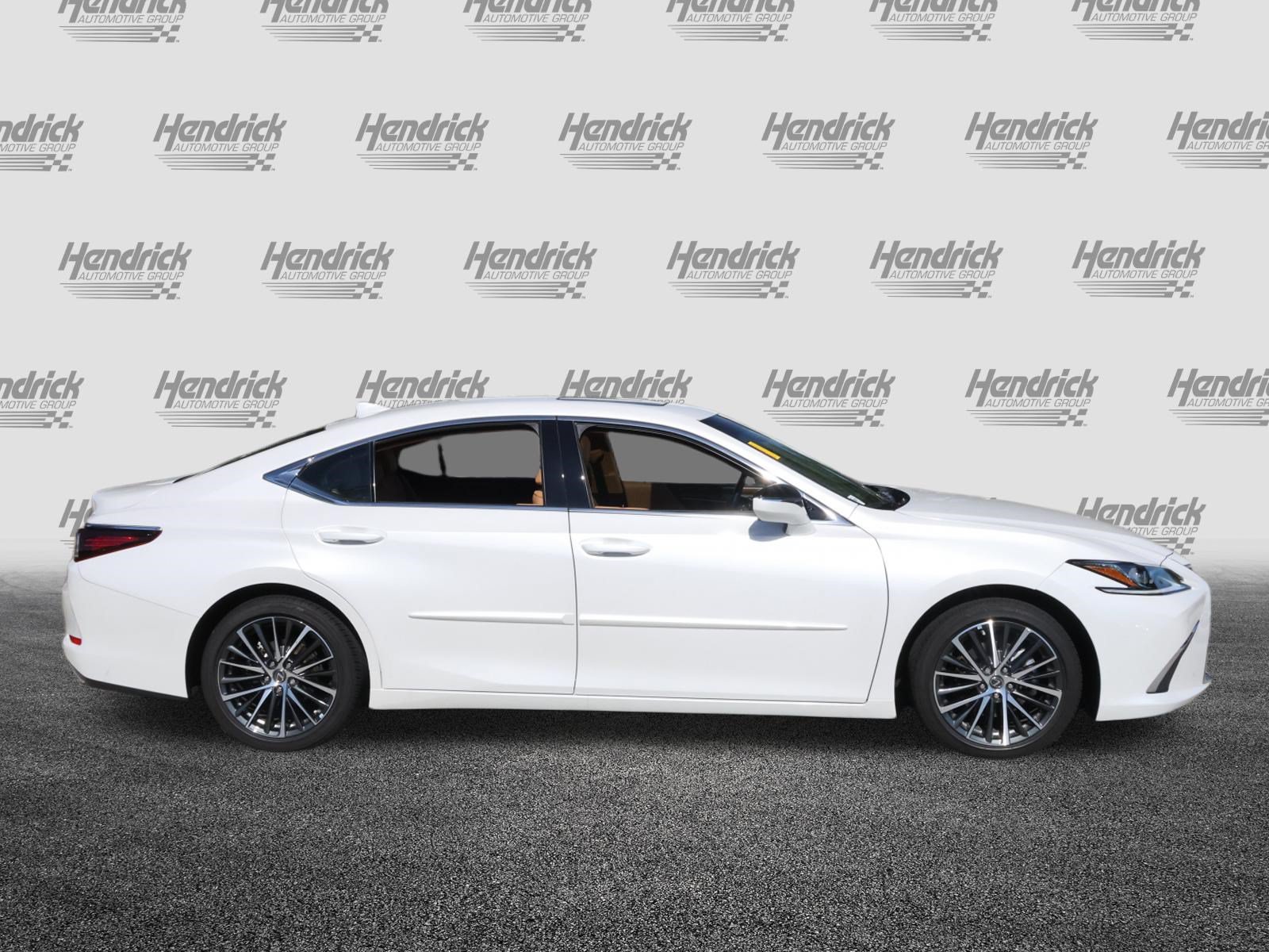 Used 2025 Lexus ES 350 w/ Premium Package FWD image 10