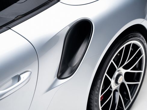 Used 2017 Porsche 911 Turbo image 26