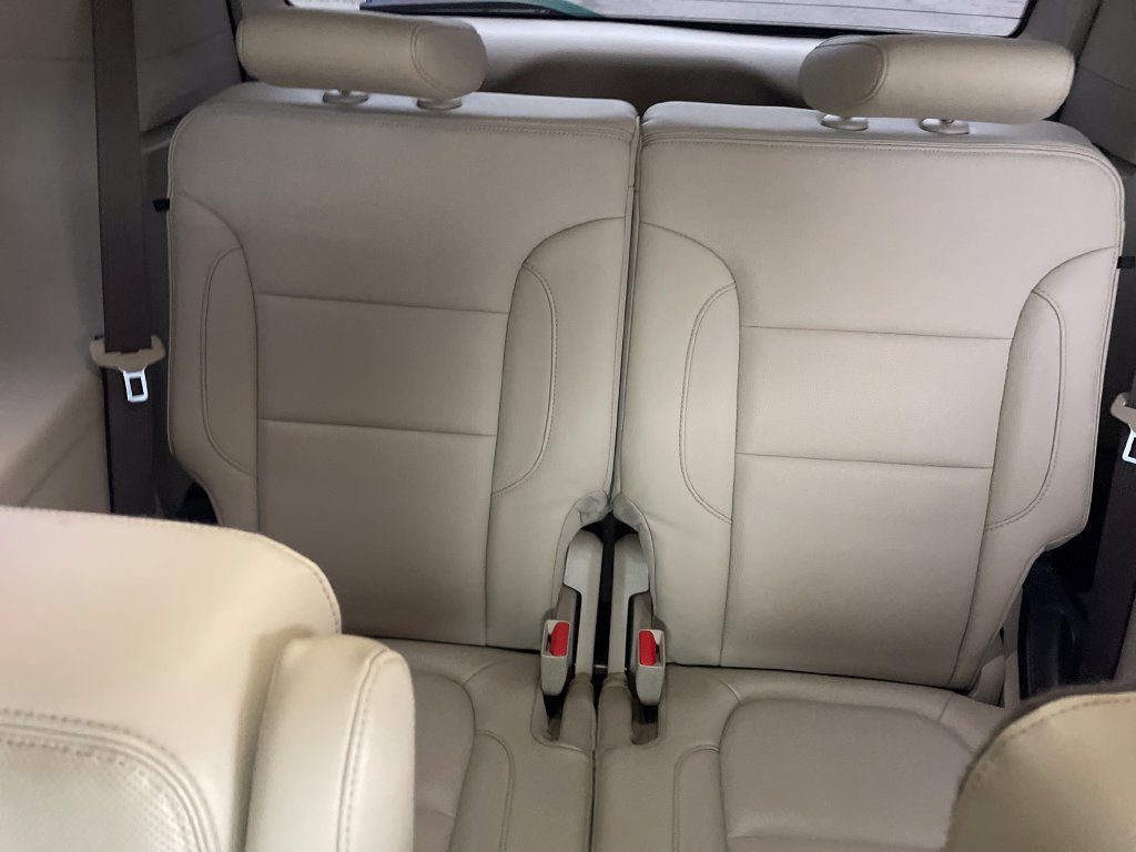 Used 2019 GMC Acadia Denali w/ Technology Package FWD image 12