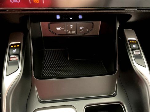 Certified 2026 Kia Sorento S w/ S Panoramic Sunroof Package FWD image 36