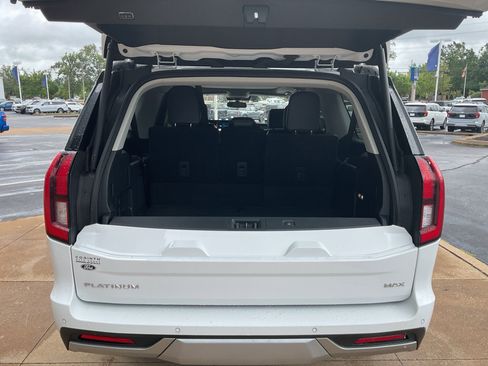 Used 2025 Ford Expedition Max Platinum AWD/4WD image 12