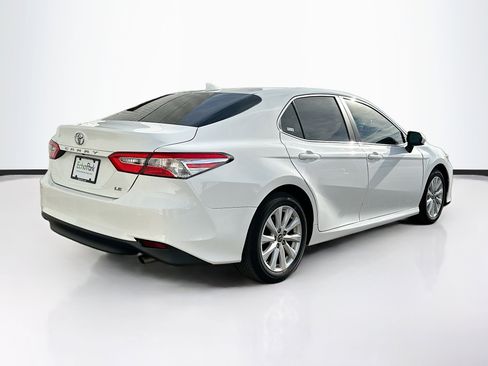 Used 2019 Toyota Camry LE image 9