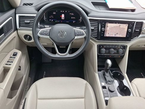 Used 2021 Volkswagen Atlas SEL image 14
