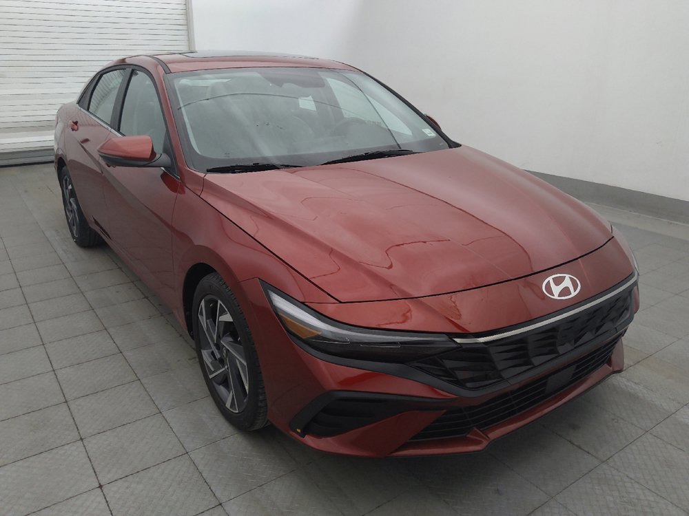 Used 2025 Hyundai Elantra Limited FWD image 13