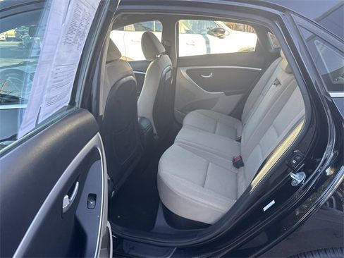 Used 2016 Hyundai Elantra GT image 18