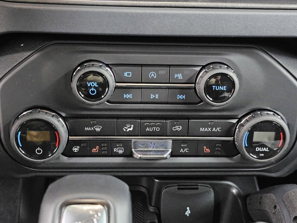 New 2026 Ford Bronco Raptor AWD/4WD image 17